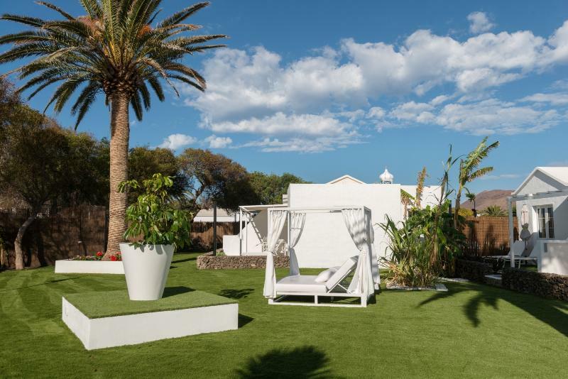 Villas Lanzasuites (Adults Only) Коста Бланка Экстерьер фото